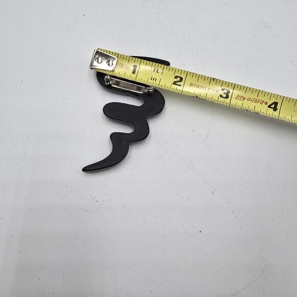 Vintage Black Acrylic Abstract Squiggle Brooch 80s 90s Y2K Modernistic Snake - Picture 5 of 5